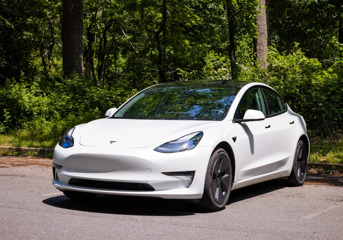 Tesla Model 3 2023 available for rent in Los Angeles