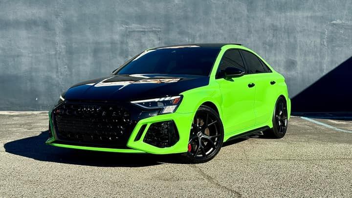 Green Audi RS3