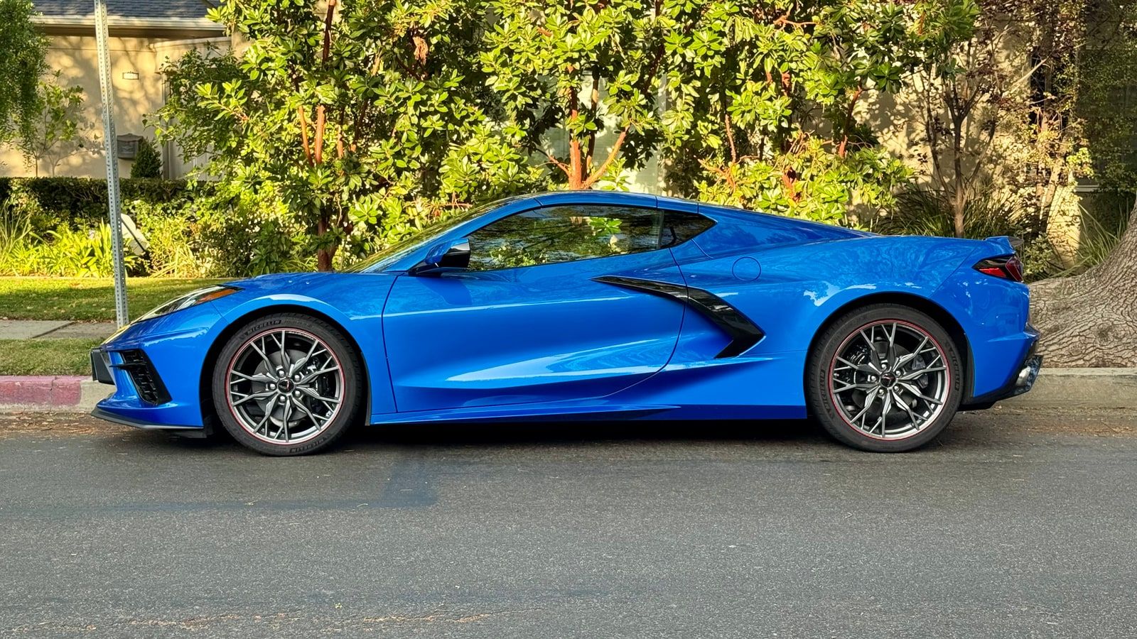 Blue Chevrolet Corvette C8 in Los Angeles