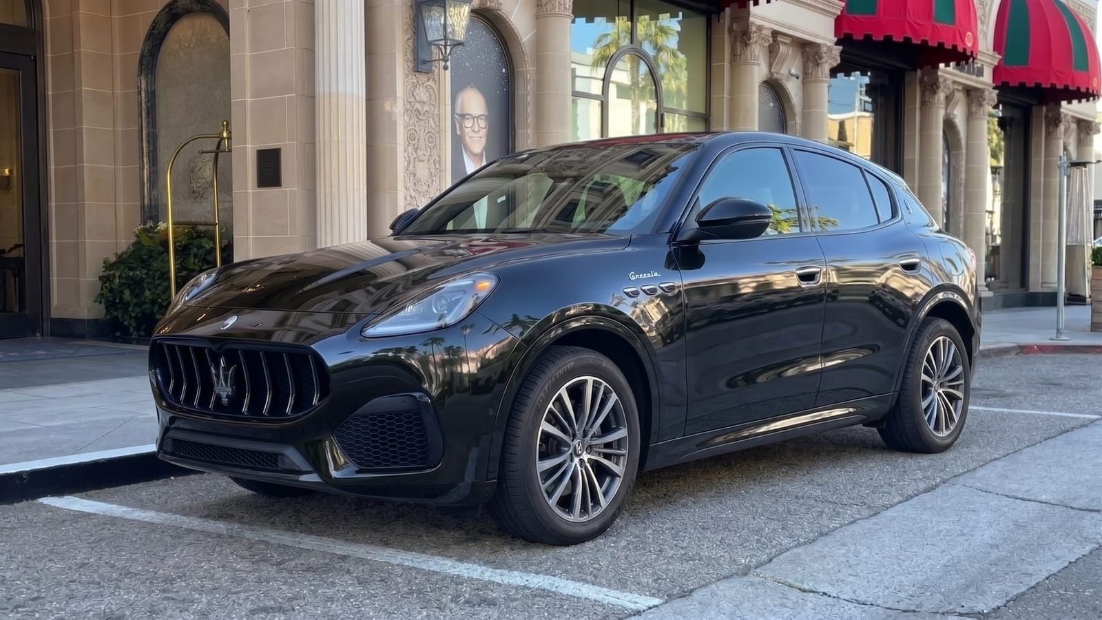 Black Maserati Grecale, photo 1 of 6