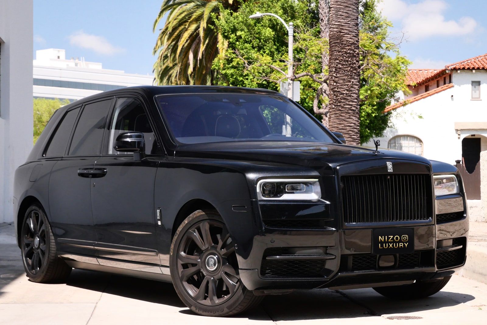 Rolls-Royce Cullinan rental in Los Angeles